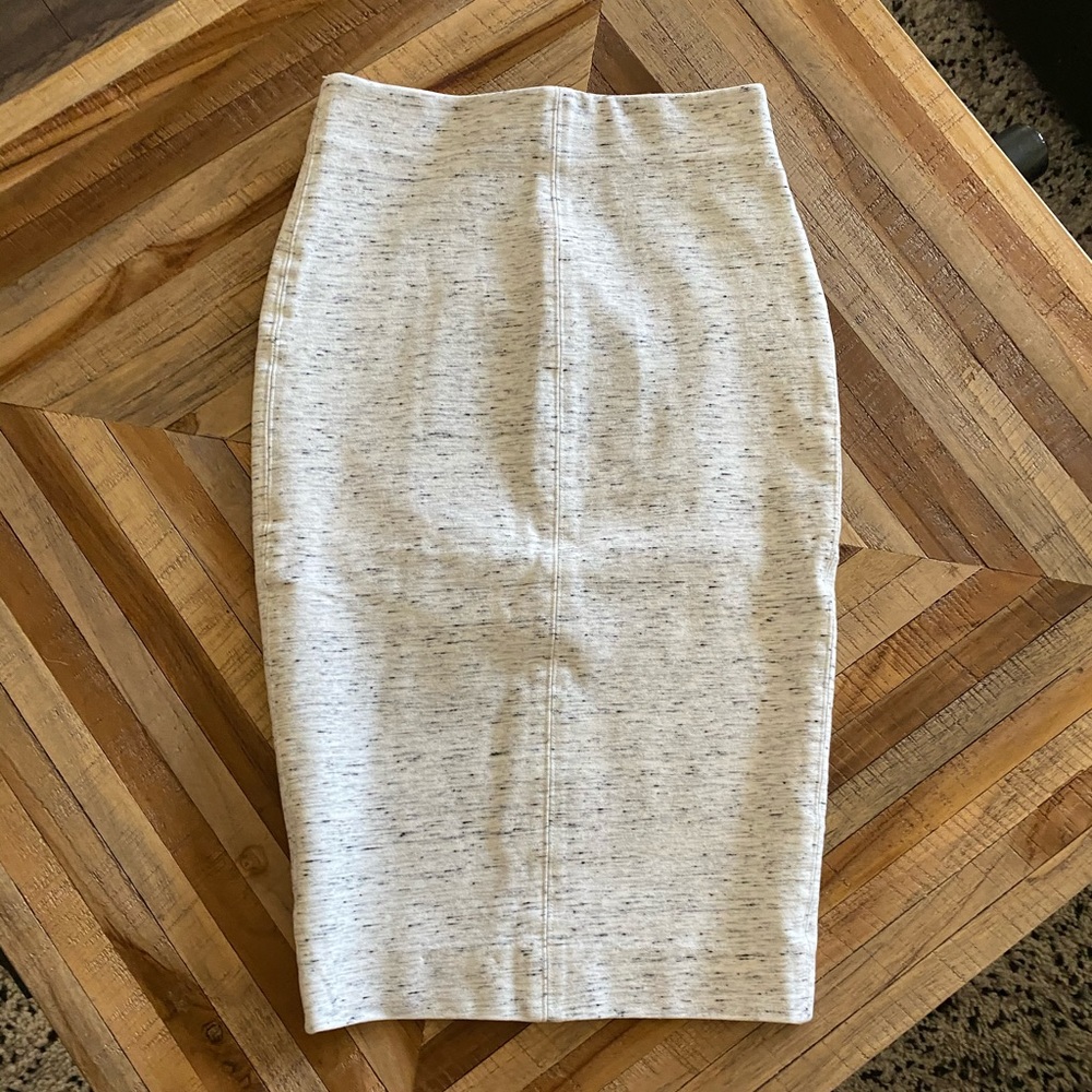 Wilfred ‘Lis’ pencil skirt